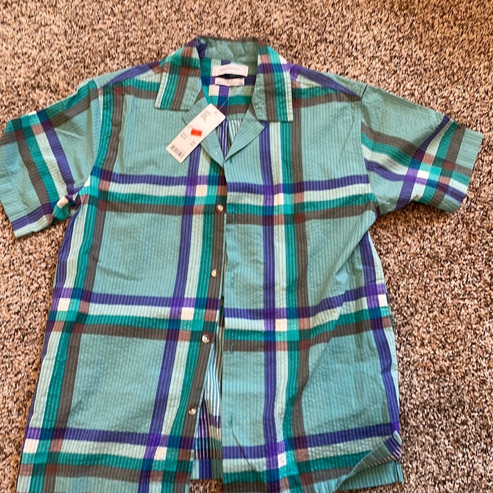 urban outfitters short sleeve button down